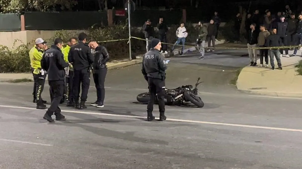 Arnavutköy’de motosikletler kafa kafaya çarpıştı: 1 ölü, 2 ağır yaralı