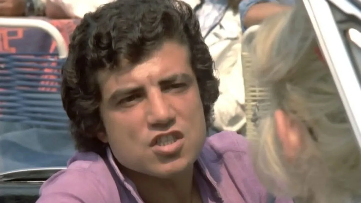 Bir zamanlar Yeşilçam yakışıklısıydı… Aile Şerefi’nin şımarık zengin çocuğu Eriş Akman şimdi tanınmaz halde!